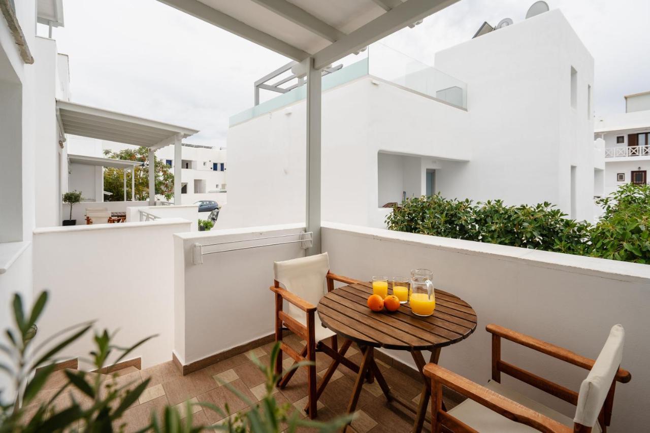 Erato Naxos 3*